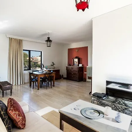 Tailor's House. Vintage Apartment, With A Sea View خانيا