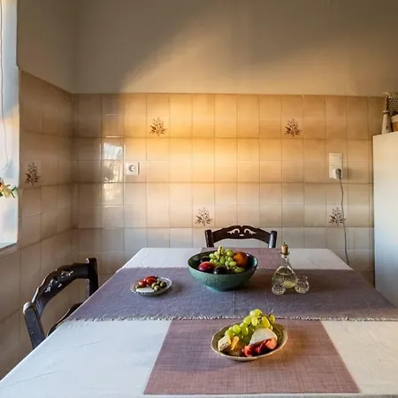 Tailor's House. Vintage Apartment, With A Sea View * خانيا